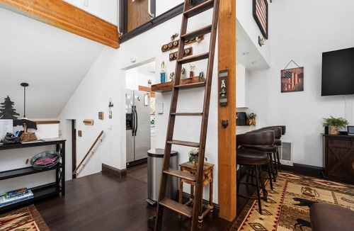 Shaver Lake Condo | Kamp Kokanee | Updated Condo Near Spa + Sauna