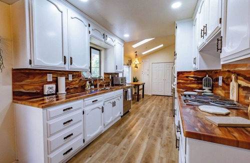 Yosemite Forks House | Kindred Spirits Lodge near Yosemite & Bass Lake