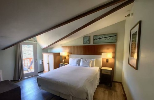 Mount Charleston Hotel | King Suite Comfort w/Free Parking & Year-Round Entertainment in the Pines!