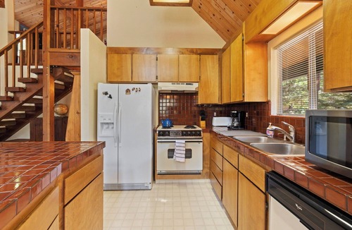 Arnold Ski Chalet | Knotty Pine Chalet - A-Frame, Pets ok, Game Room w/PoolTable, Fooball, Arcade