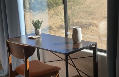 Joshua Tree House | La Bandita Retreat, Pool, Epic Views, Min. to JT National Park & Town