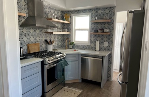 Hollywood Beach Cottage | La Casita Azul - Quaint Beach Cottage - One Min Walk to Beach & Harbor Fun