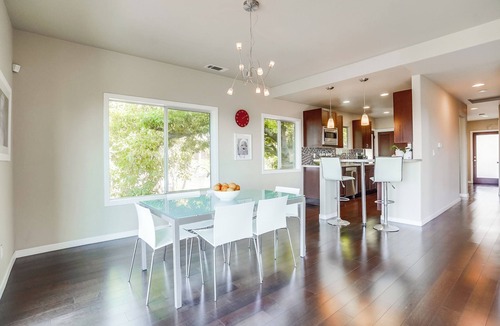 Los Feliz House | LA Chic Stunning Views & Sunsets close to Griffith Park Observatory & Hollywood