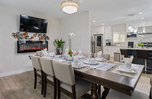 Eagle Rock House | LA HOME-Olympics, Football, NBA, Baseball & Universal Studios