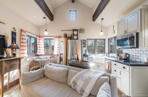 Santa Ynez Cottage | La Petite Maison in Santa Ynez
