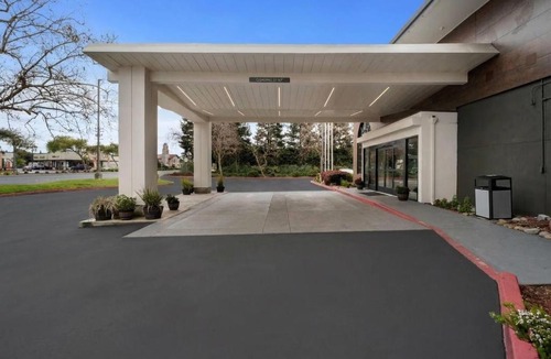 Hayward Hotel | La Quinta by Wyndham Oakland - Hayward
