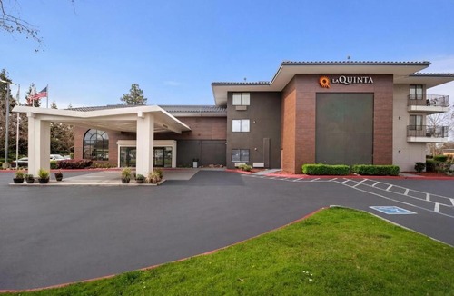 Hayward Hotel | La Quinta by Wyndham Oakland - Hayward