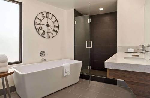 San Luis Obispo Hotel | La Quinta Inn & Suites by Wyndham San Luis Obispo Downtown