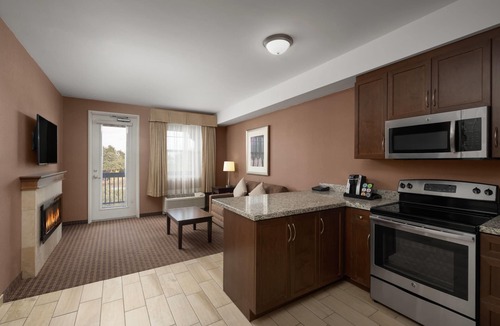 Paso Robles Hotel | La Quinta Inn & Suites by Wyndham Paso Robles