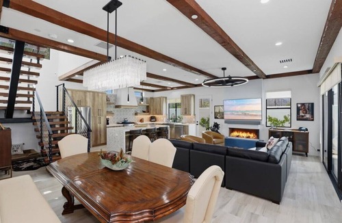 La Quinta Cove House | La Quinta Splash Inn, This Luxury Home is steps from Old Town La Quinta.