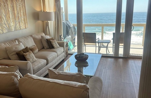 La Selva Beach House | La Selva Beach Townhome with Direct Beach & Ocean Access