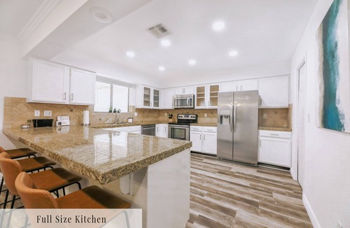 Lake Havasu City House | Lake-Area Retreat – Heated Pool, Spa, Game Room, Mini Golf & Boat Parking