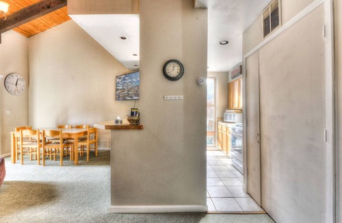 Dollar Point House | Lake Forest Villa | Walk to the Beach!
