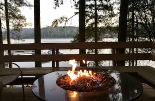 Groveland House | Lake Front Luxury Lodge - Near Yosemite - Pool Table - Private Dock and Lake PML