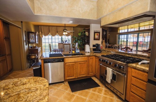 Havasu Foothill Estates House | Lake Havasu Dream Home Retreat with Stunning Pool Oasis SECURE BOAT/TOY PARKING