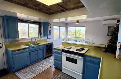 Mountain Mesa House | Lake House