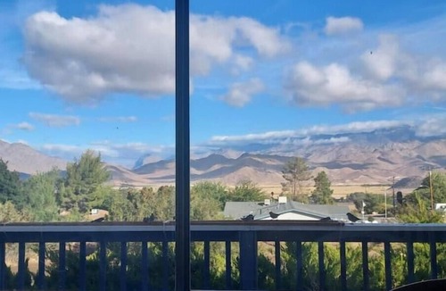 Mountain Mesa House | Lake House