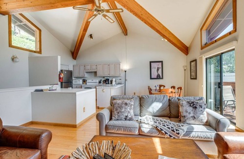 Incline Village House | Lake & Mountain Views Condo - 5 min. drive to lake, ski and golf