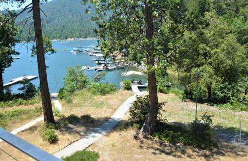Bass Lake House | Lake Point Life Lake Front