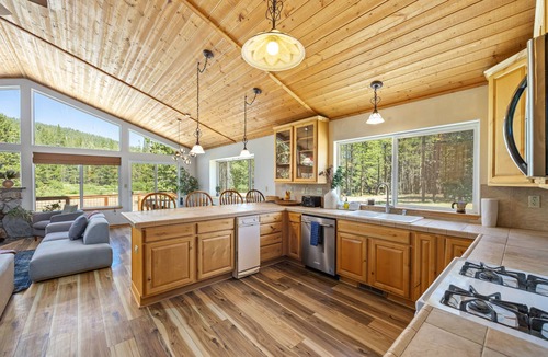Tahoe National Forest Cabin | Lake & Riverfront 21-Acre Lodge