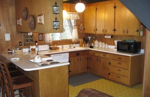 Chamberlands Cabin | Lake Tahoe - Chambers Private Beach, Pool & Tennis Membership