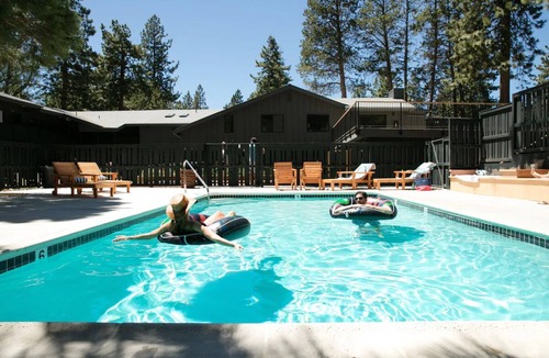 Lakeside Park House | Lake Tahoe Getaway! Comfortable Suite with Private Whirlpool! Pets Allowed!