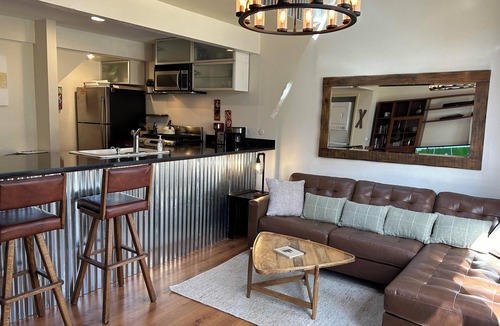 Dollar Point Condo | Lake Tahoe Getaway - HOT TUB, Pool, Near Beaches, Eateries, Hike, Bike & Rafting