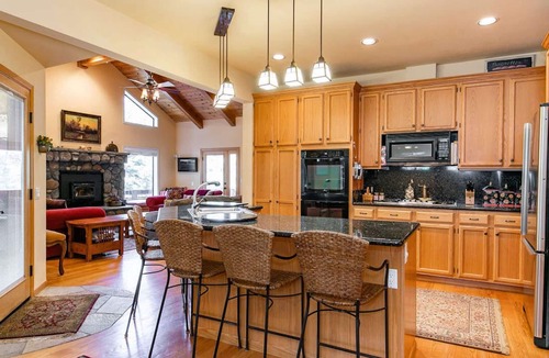 Incline Village House | Lake Tahoe/Incline Village - Crystal Peak Getaway - Luxury Home