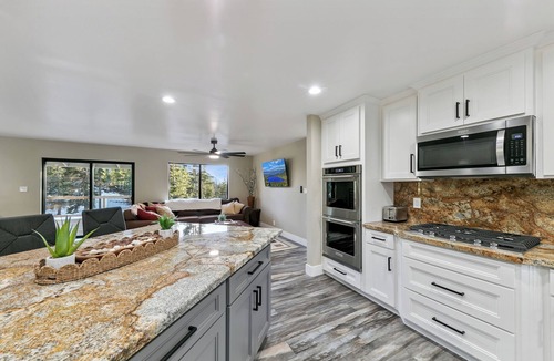 Upper Kingsbury House | Lake Tahoe Luxury View Retreat Mv21
