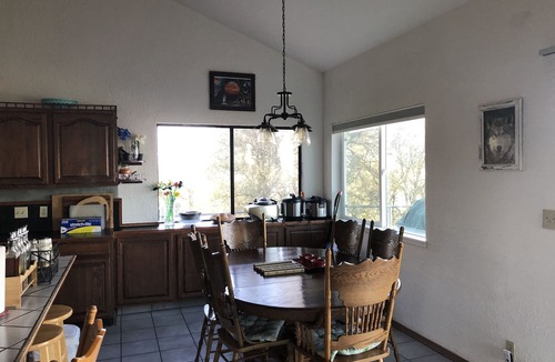 Copperopolis House | Lake Tulloch and mountain Panoramic view house in Coper Cove