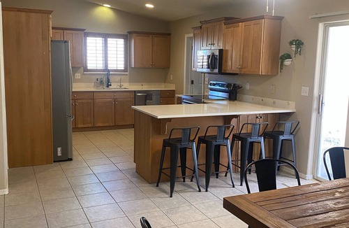 Lake Havasu City House | LAKE VIEW/Pool & Spa. Southside close to downtown & launch ramp. Flat driveway.