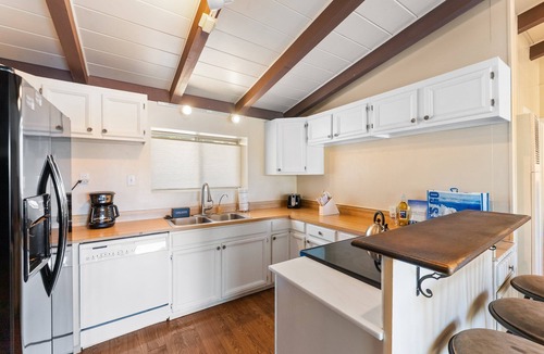 Zephyr Cove House | Lake Views | Hot Tub | BBQ | Pet Friendly