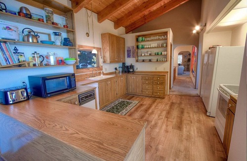Glenbrook House | Lake Views | Sauna | Game Room | BBQ | Bar