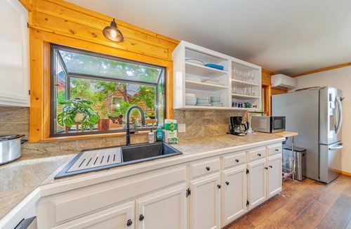 Bass Lake Cabin | Lakefront Cabin with Private Beach, Redwood Dock, Kayaks & Stargazing Dome