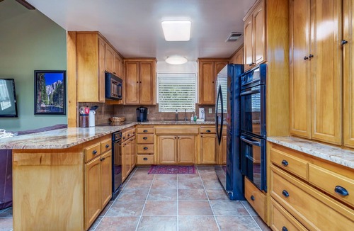 Bass Lake House | Lakefront Home w/Private Dock 3BR + Bonus Loft Game Room Sleeps 10