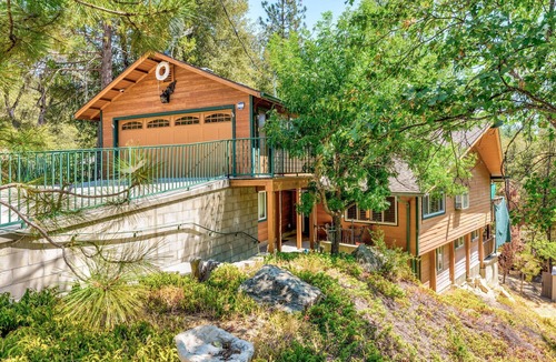 Bass Lake House | Lakefront Home w/Private Dock 3BR + Bonus Loft Game Room Sleeps 10