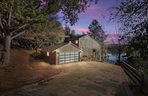 Groveland House | Lakefront modern home with private dock!