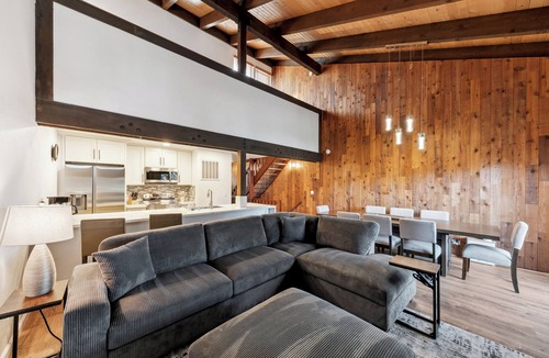 South Lake Tahoe House | Lakeland Village #475: Remodeled Family Haven
