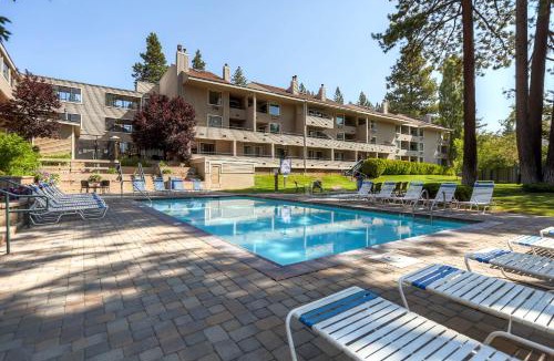 South Lake Tahoe House | Lakeland Village #433 Resort fun walk to Beach Hot Tub Pools