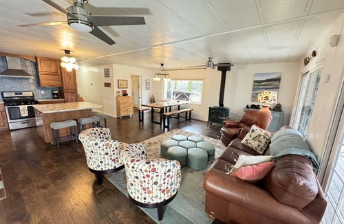 Lakehead-Lakeshore House | Lakeview Home, Private, Kayaks, Paddle Boards - Shasta Lakeshore Retreat #11