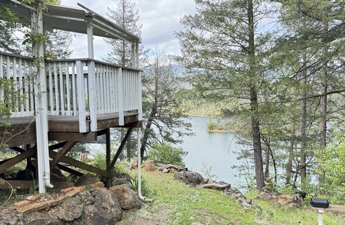Lakehead-Lakeshore House | Lakeview Home, Private, Kayaks, Paddle Boards - Shasta Lakeshore Retreat #11