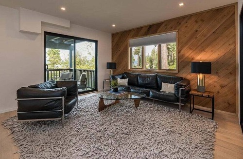 Tahoma House | Lakeview Paradise in Homewood - hot tub - pier - lake access