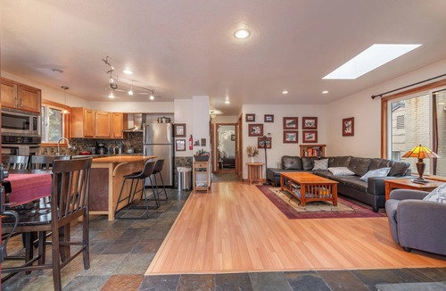 Brockway House | Lakeview Serenity Retreat-Lake Tahoe