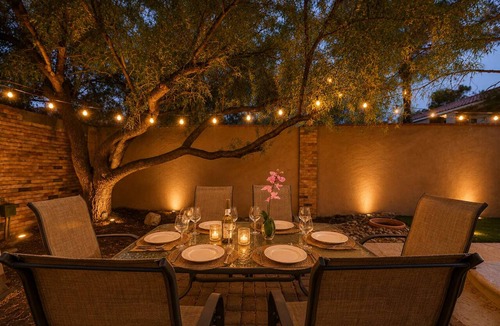 Las Vegas House | Lamore Privet Boutique with 8 independent bedroom Hotel Style All for your group