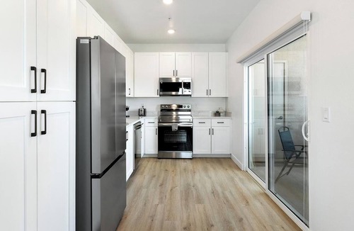Las Vegas Apartment | Landing | Incredible Studio, Pool, Clubhouse