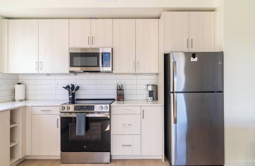 Temecula Apartment | Landing | Modern 2BD, Game Room, Gym