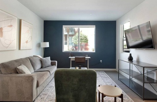 Rhodes Ranch Apartment | Landing | Stunning 2BD, Gym, Rooftop Lounge