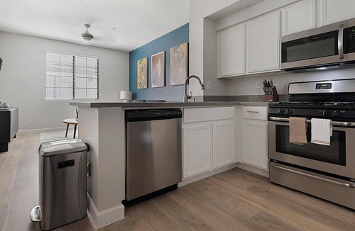 Rhodes Ranch Apartment | Landing | Stylish 1BD, Clubhouse, Gym
