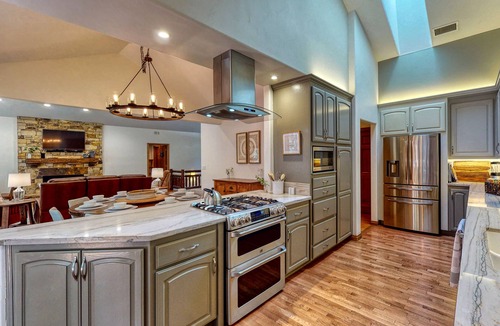 Lake Arrowhead House | Large 2 Story Home; Walk 2lake, Enclosed backyd w Running Stream; Dog Friendly!