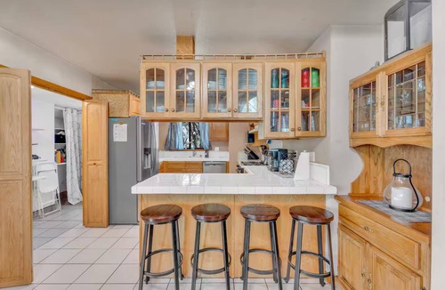 Oakhurst Cabin | Large Cabin with Separate Back Unit by Yosemite-Bass Lake -Hot Tub and Wild Life
